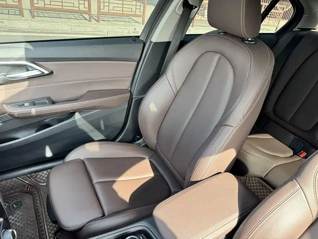 BMW 1 Series 2023 — фото 14