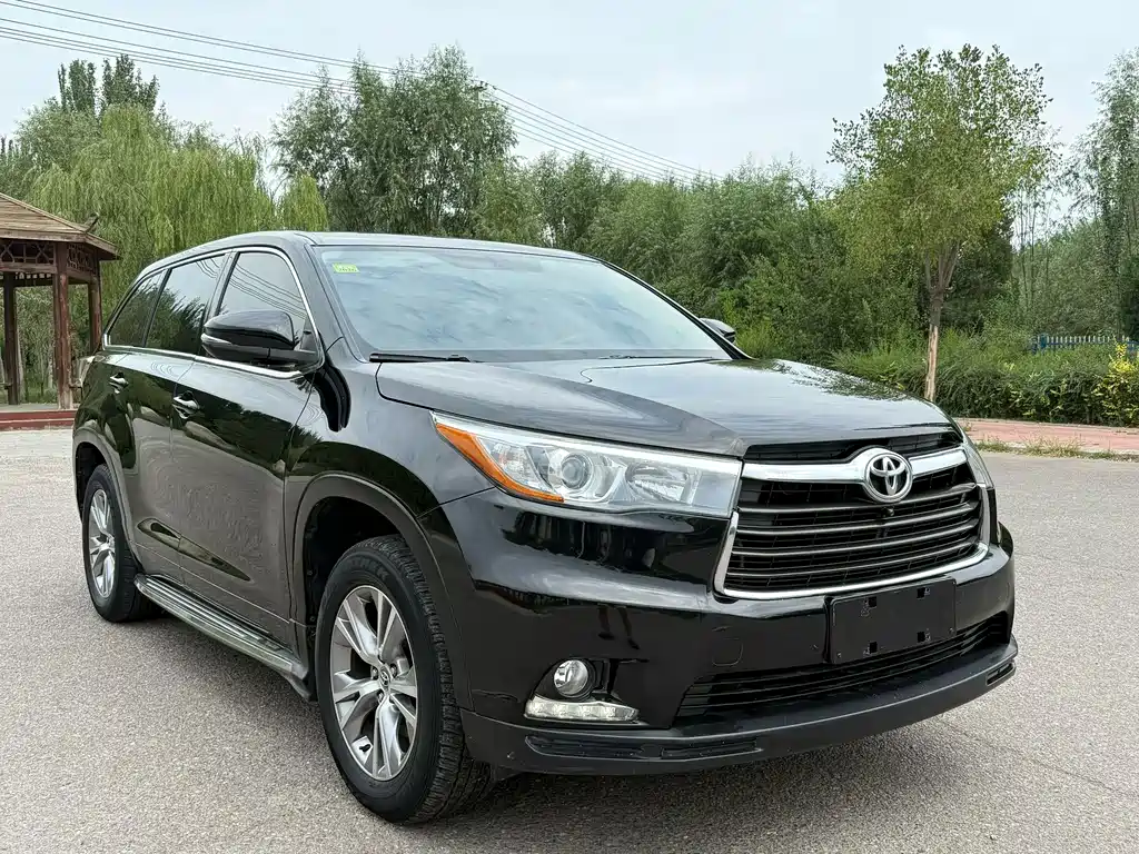Toyota Highlander 2015 — фото 3