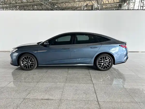 BYD Seal 07 DM-i 2025