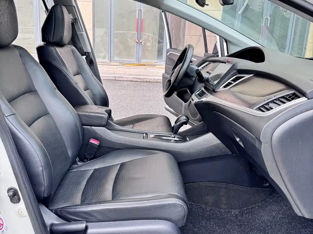 Honda Jade 2016 — фото 10