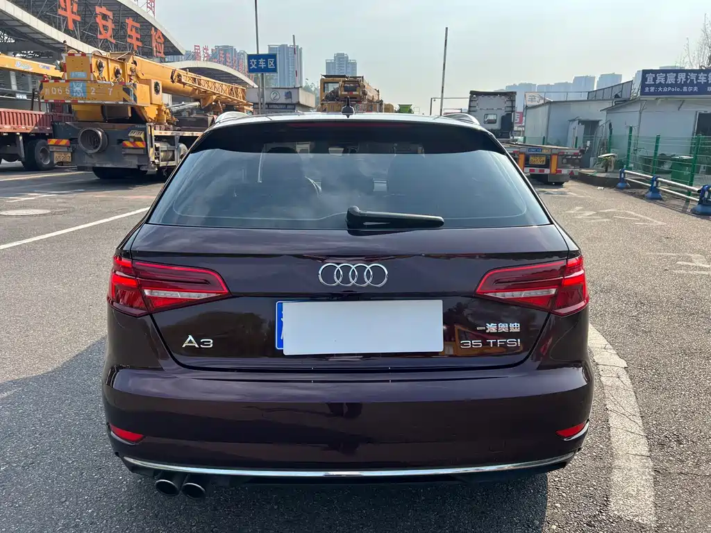 Audi A3 2018 — фото 9