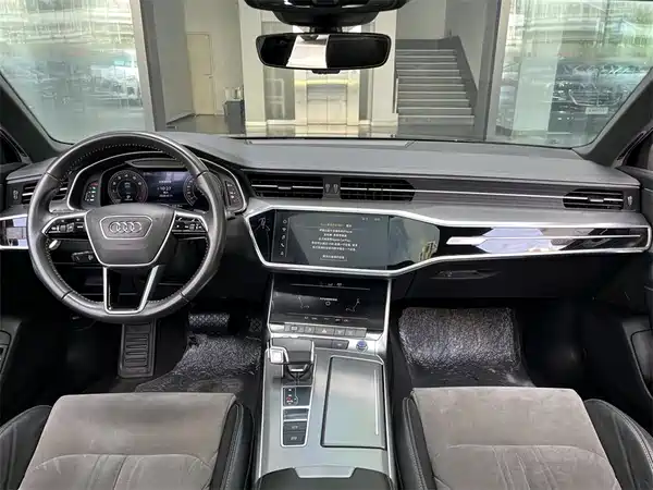 Audi A6L 2020