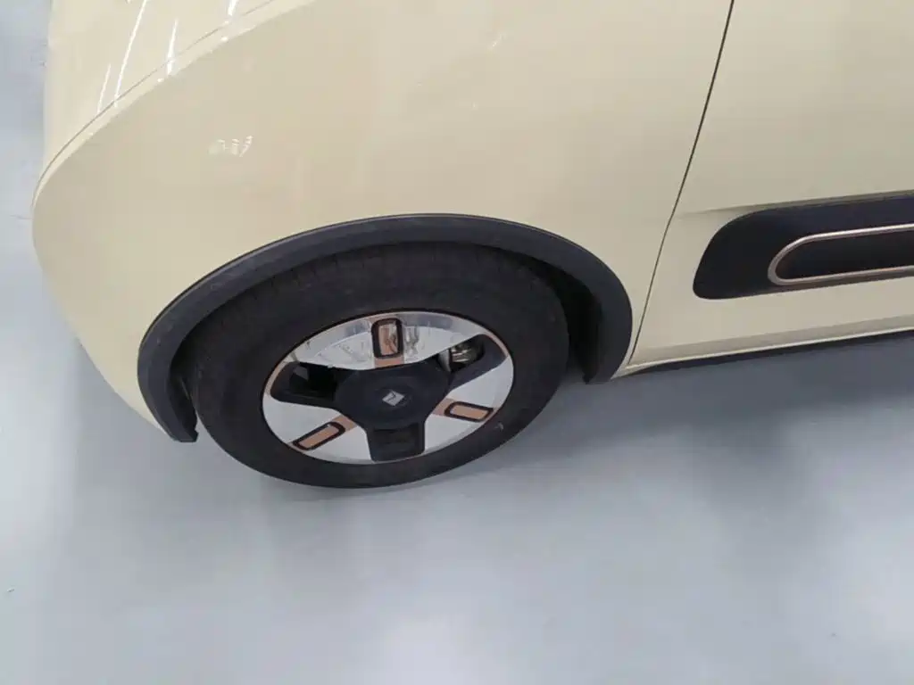 Baojun KiWi EV 2023 — фото 23