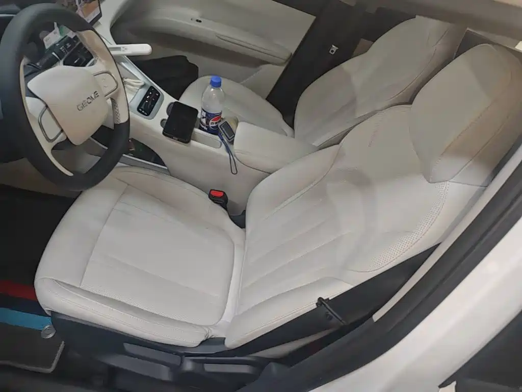 Geely Galaxy Starwish 2025 — фото 15