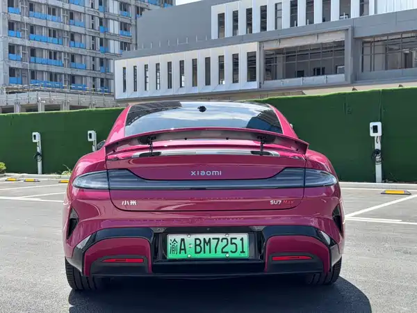 Xiaomi SU7 2025