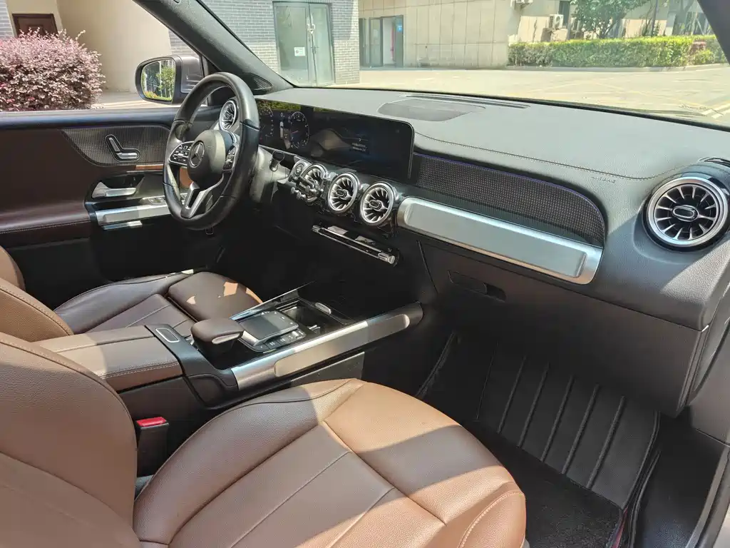 Mercedes-Benz GLB 2023 — фото 20