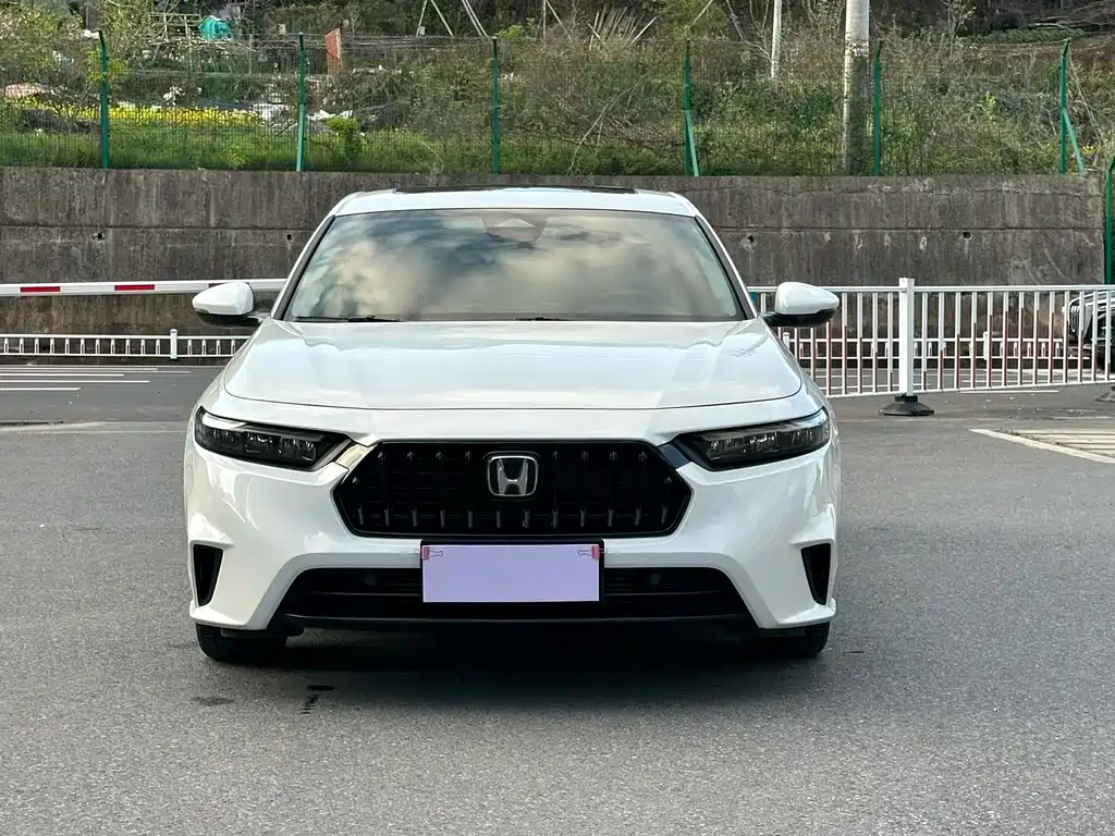 Honda Inspire 2023 — фото 2