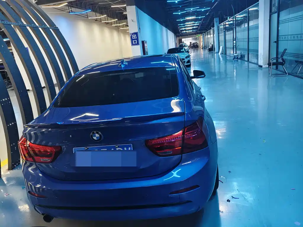 BMW 1 Series 2019 — фото 16