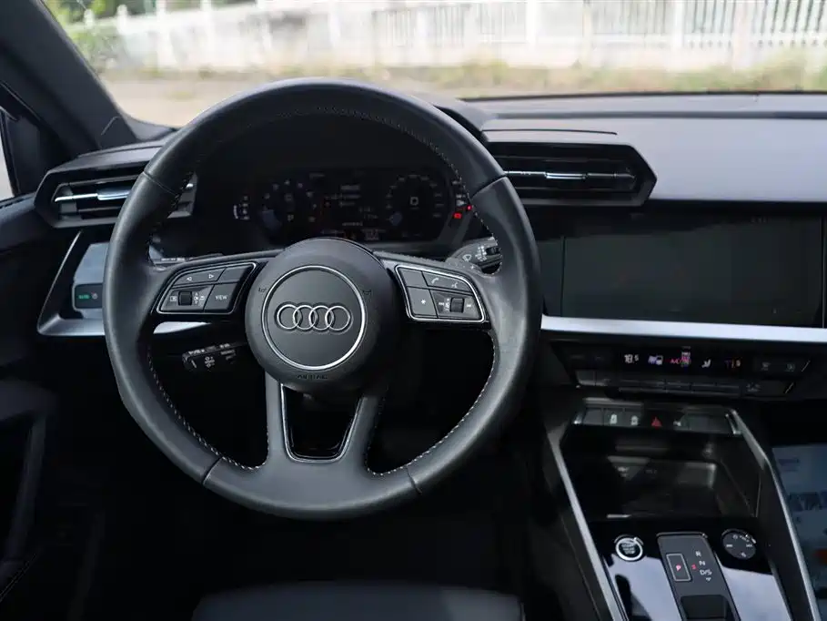Audi A3 2022 — фото 12
