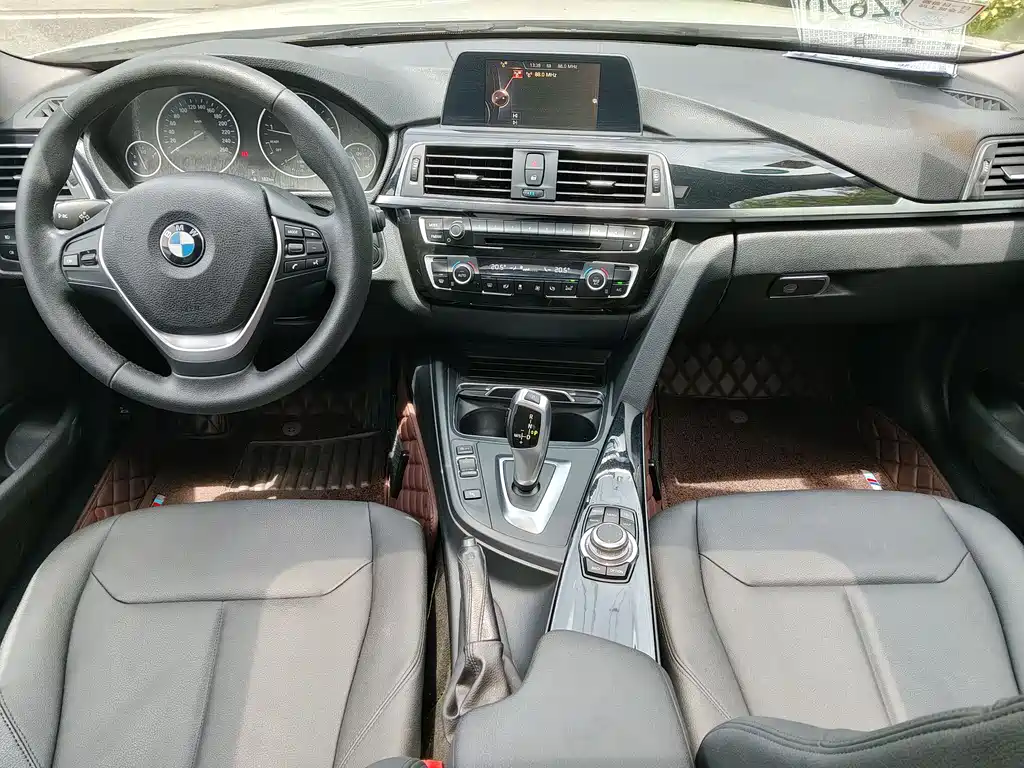 BMW 3 Series 2016 — фото 12