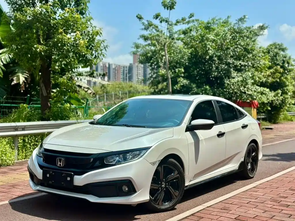 Honda Civic 2019 — фото 1