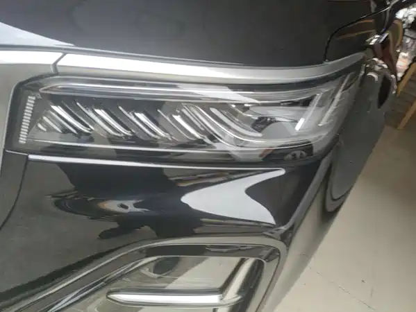 Hongqi HS5 2024