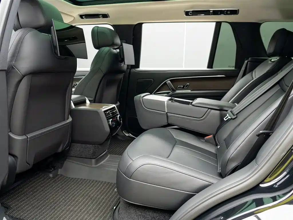 Land Rover Range Rover 2026 — фото 12