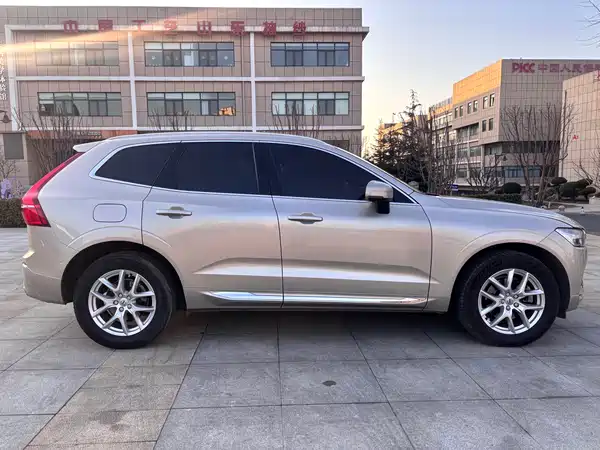 Volvo XC60 2021