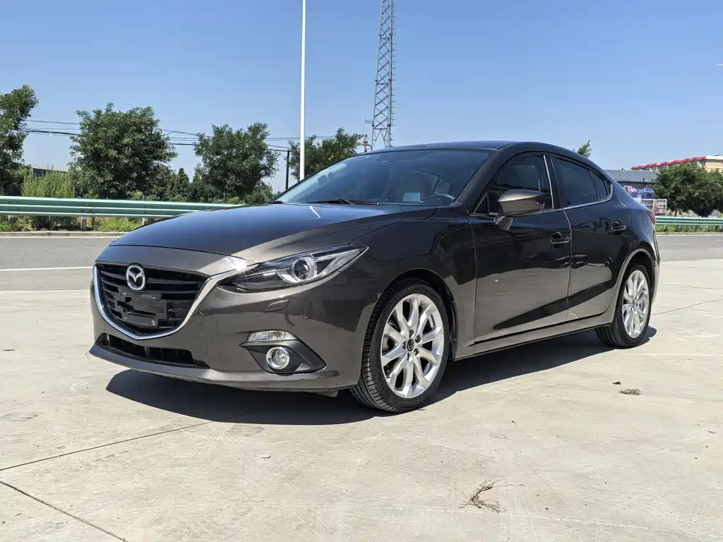 Mazda 3 Axela 2015 — фото 1