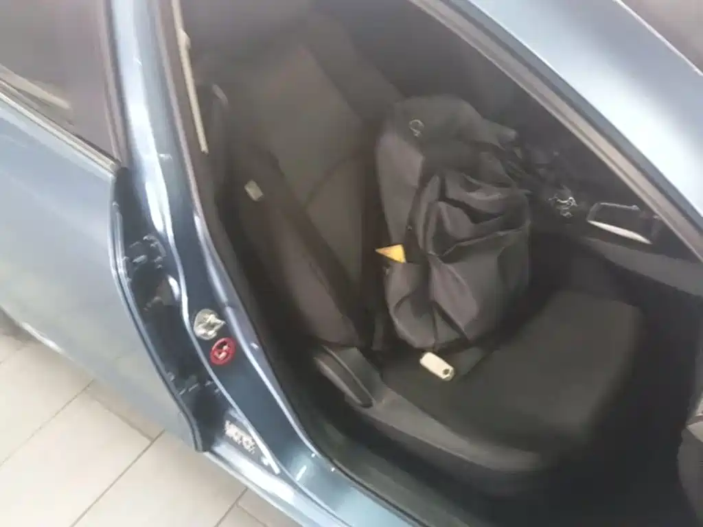 Mazda 3 Axela 2018 — фото 25