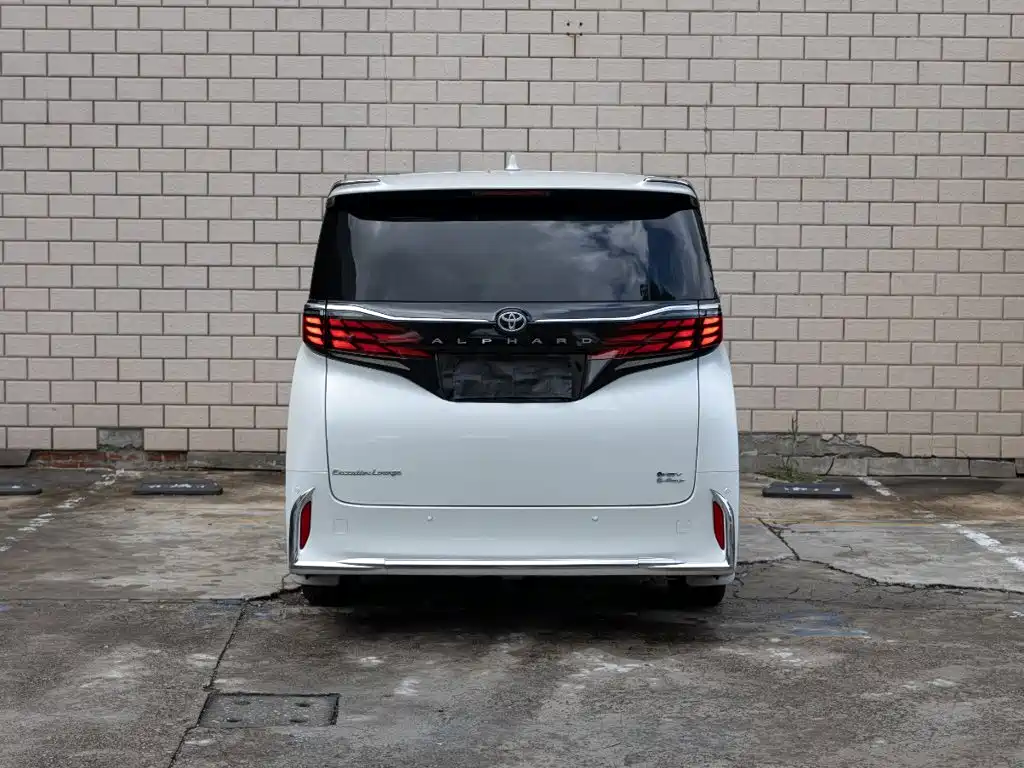 Toyota Alphard 2024 — фото 5