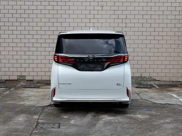 Toyota Alphard 2024