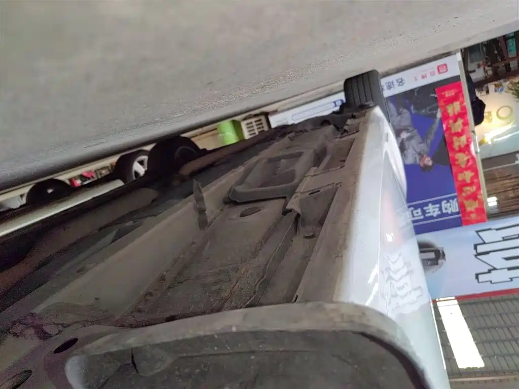 Lexus ES 2018 — фото 18