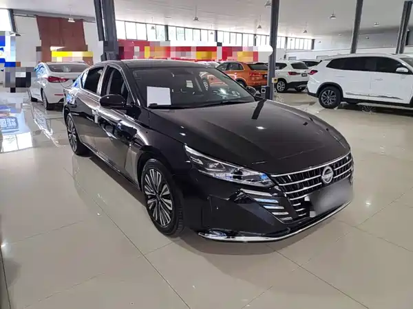 Nissan Teana 2024