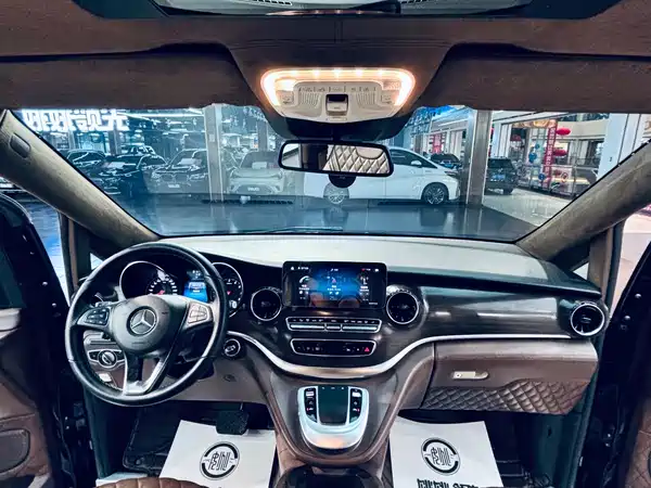 Mercedes-Benz V-Class 2021