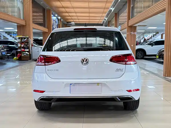 Volkswagen Golf 2020