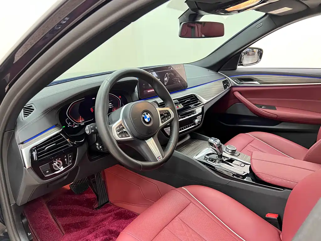 BMW 5 Series 2022 — фото 12