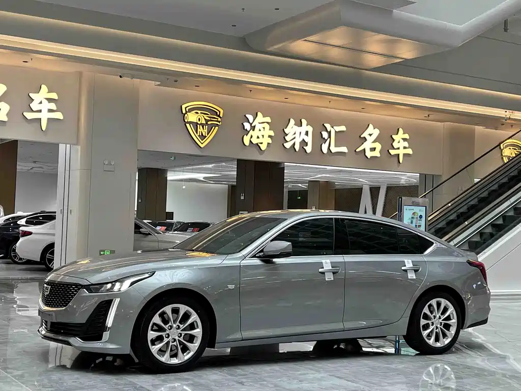 Cadillac CT5 2023 — фото 1