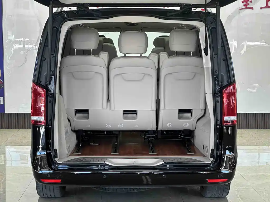 Mercedes-Benz V-Class 2017 — фото 7