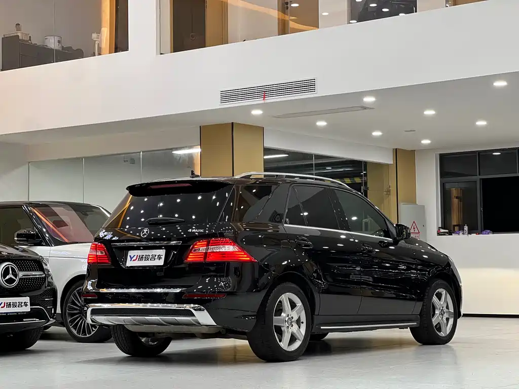 Mercedes-Benz M-Class 2014