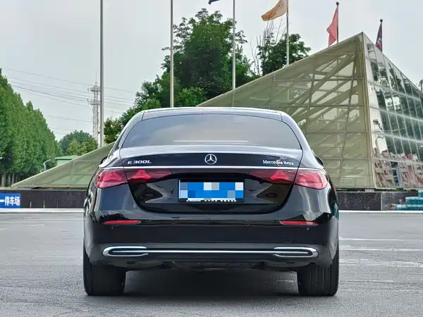 Mercedes-Benz E-Class 2024