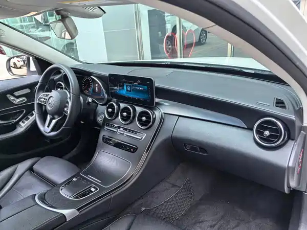 Mercedes-Benz C-Class 2019