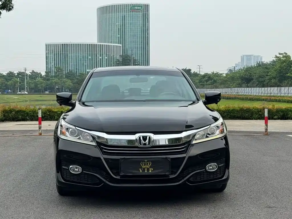 Honda Accord 2017 — фото 2