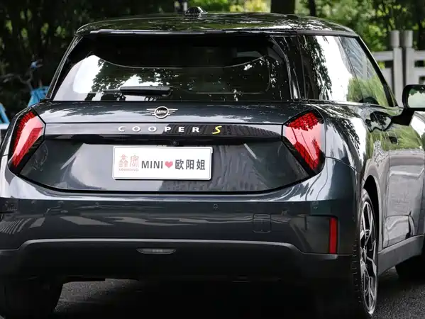 MINI Cooper 2025