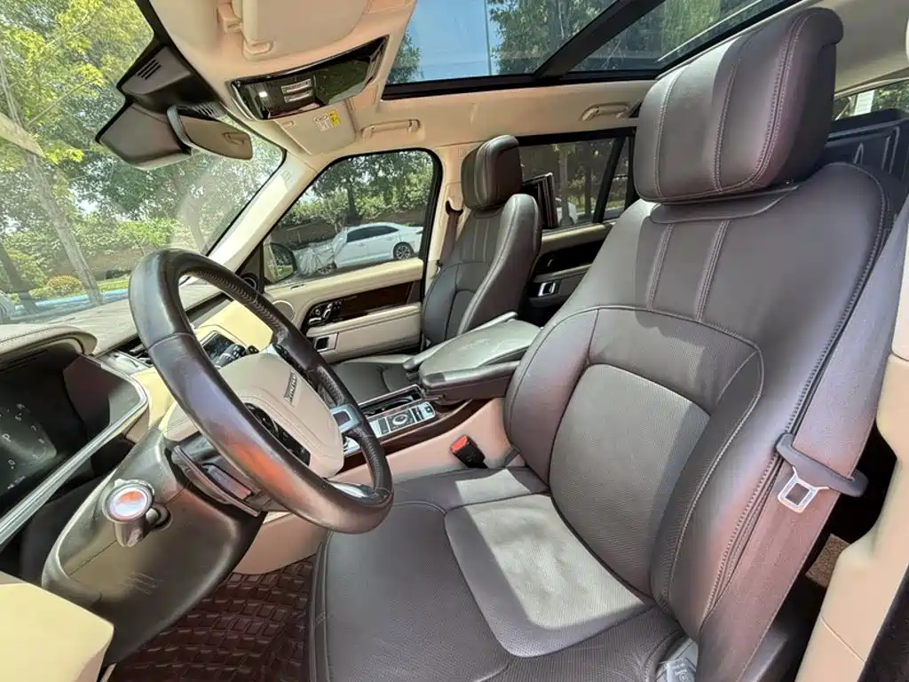 Land Rover Range Rover 2021 — фото 18