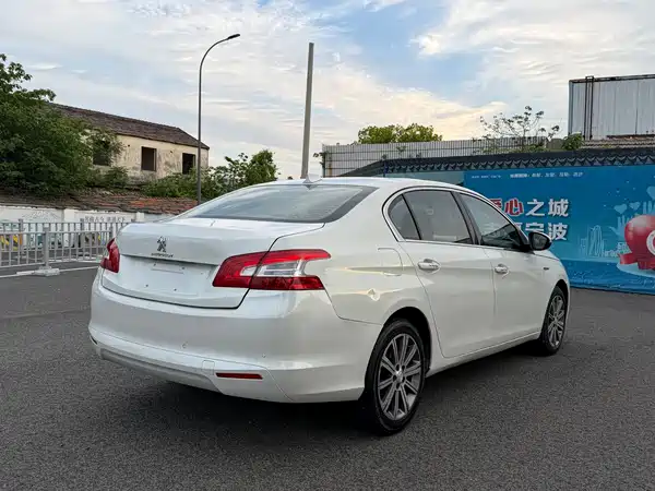 Peugeot 408 2014