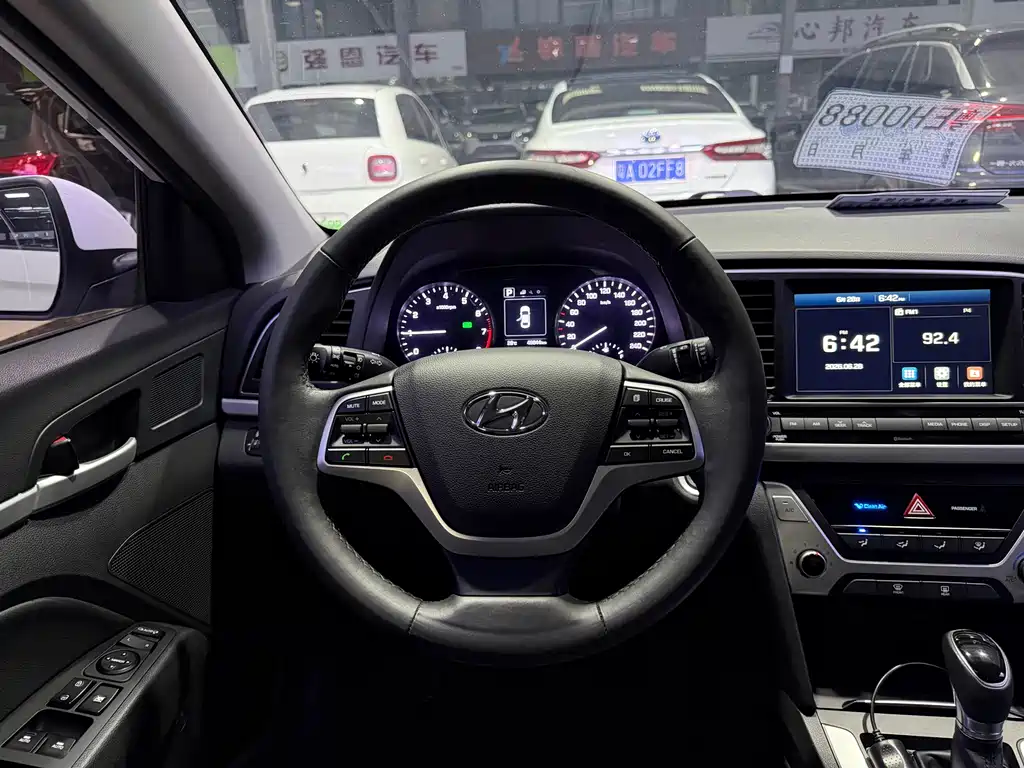 Hyundai Elantra 2018