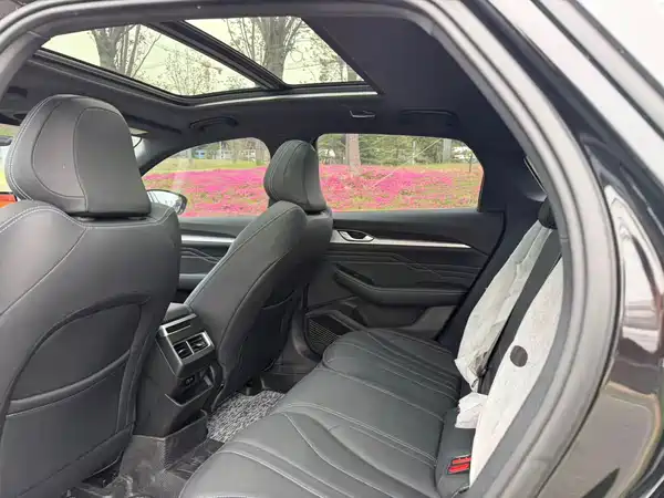 Geely Xingrui 2025