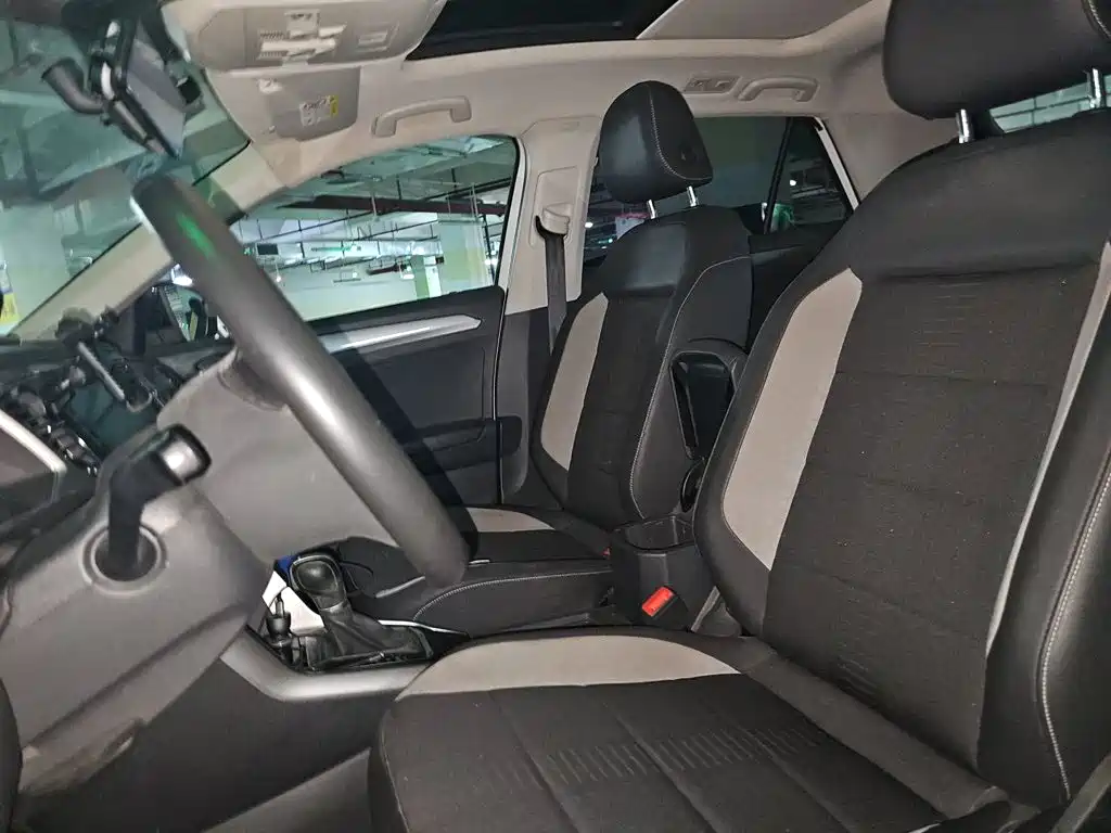 Volkswagen T-Roc 2019 — фото 11
