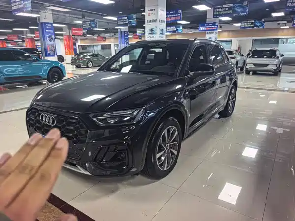 Audi Q5L 2025
