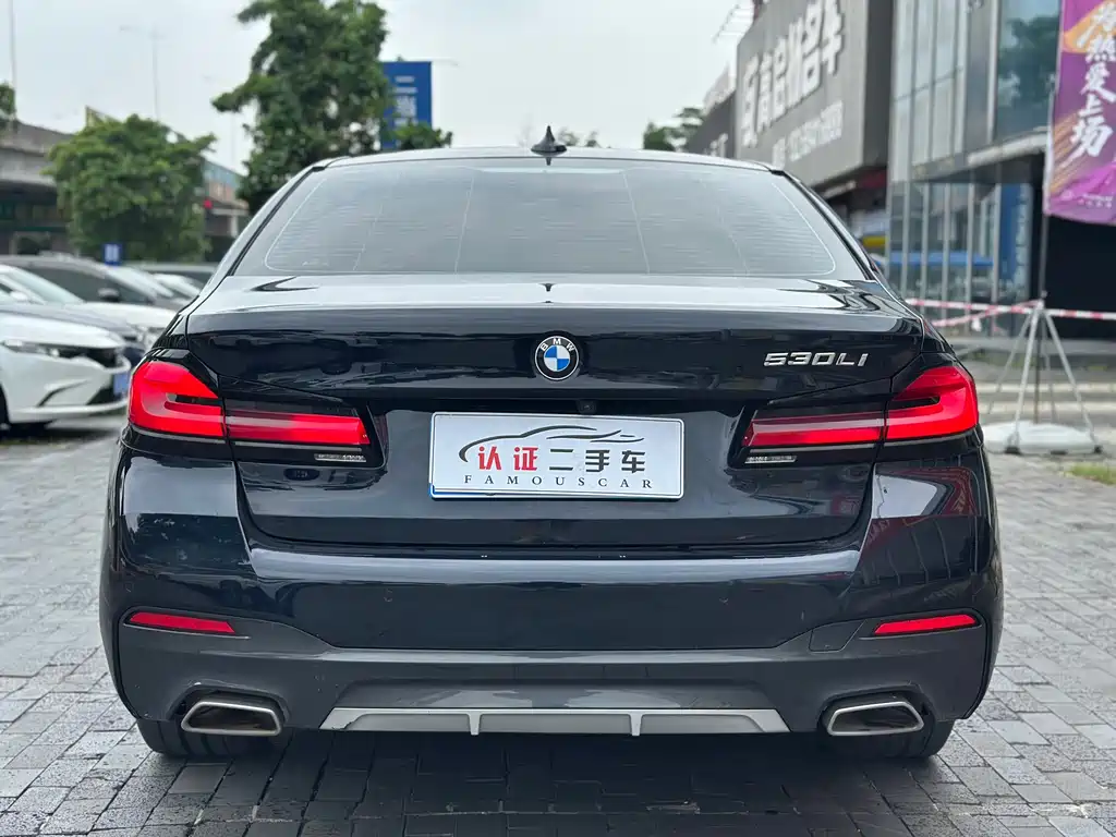 BMW 5 Series 2022 — фото 18