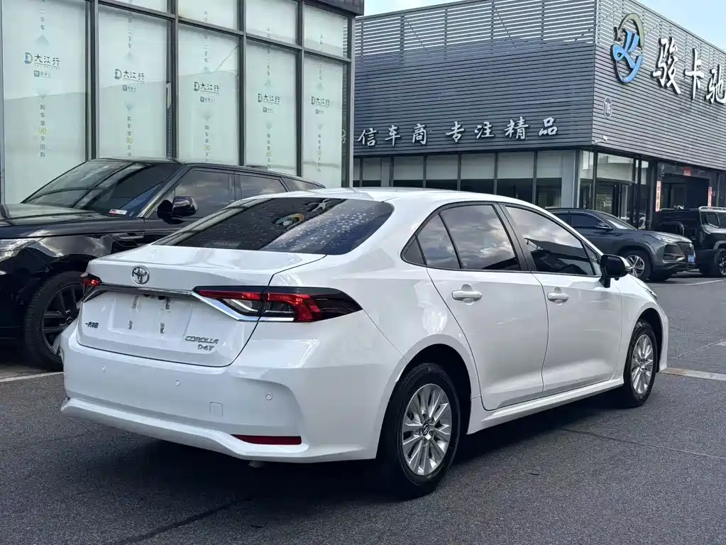 Toyota Corolla 2022 — фото 11