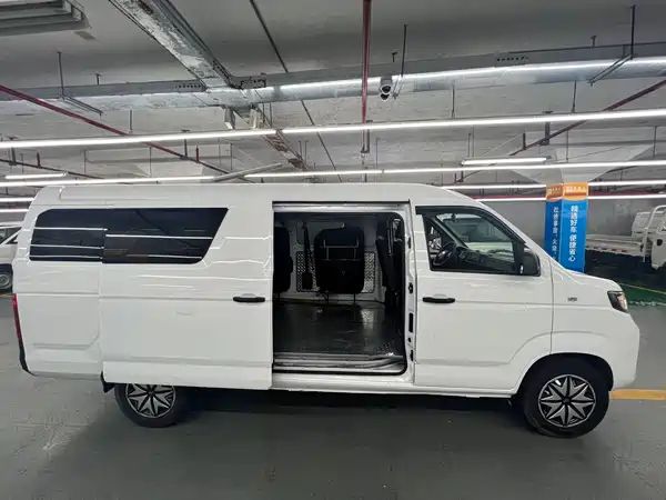 Kaiyi Finless Porpoise E7 2025