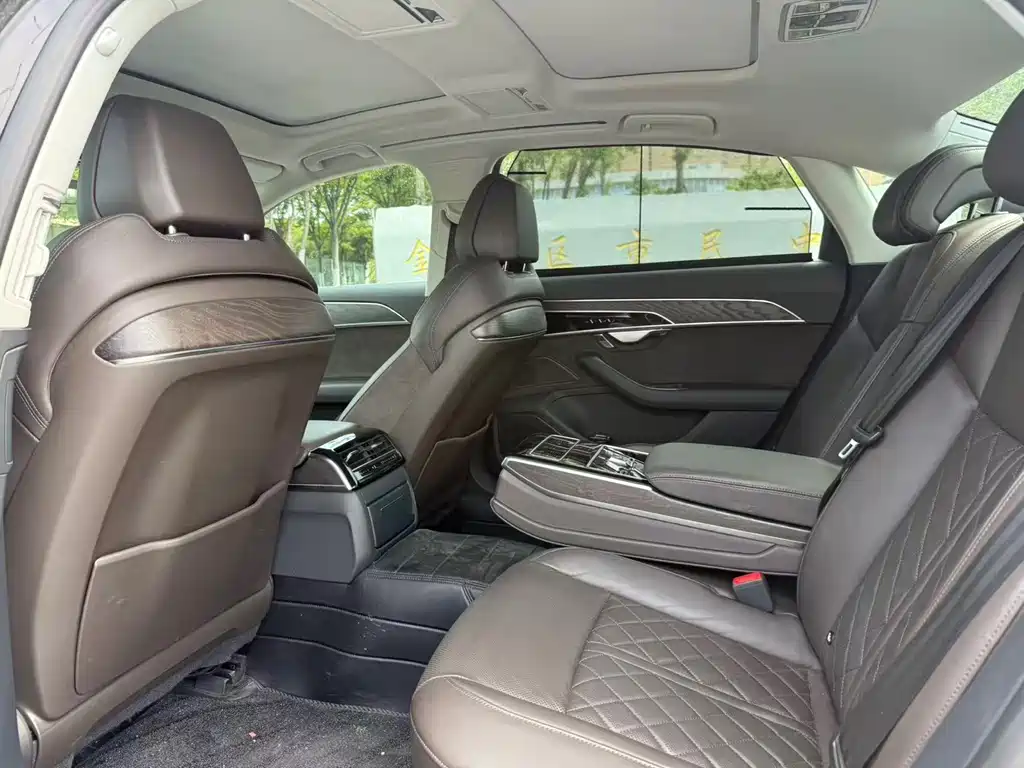 Audi A8 2021