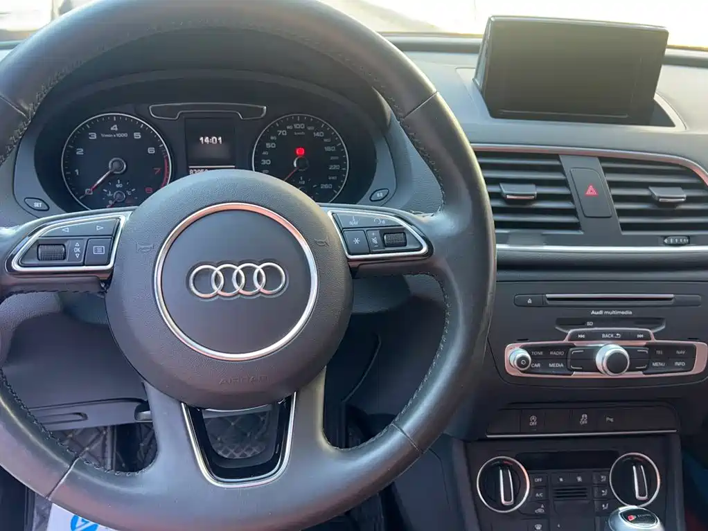 Audi Q3 2018 — фото 10