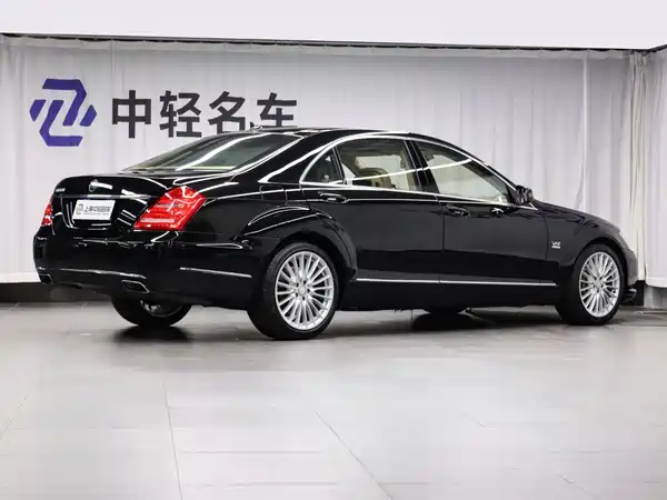 Mercedes-Benz S-Class 2013