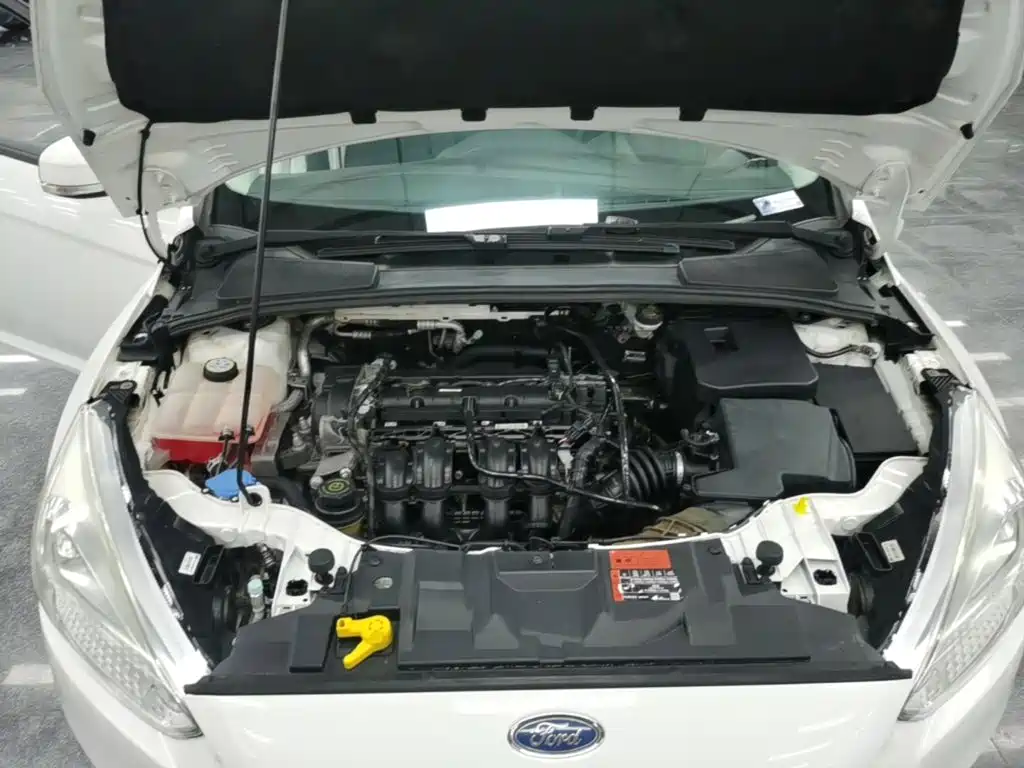 Ford Focus 2015 — фото 20