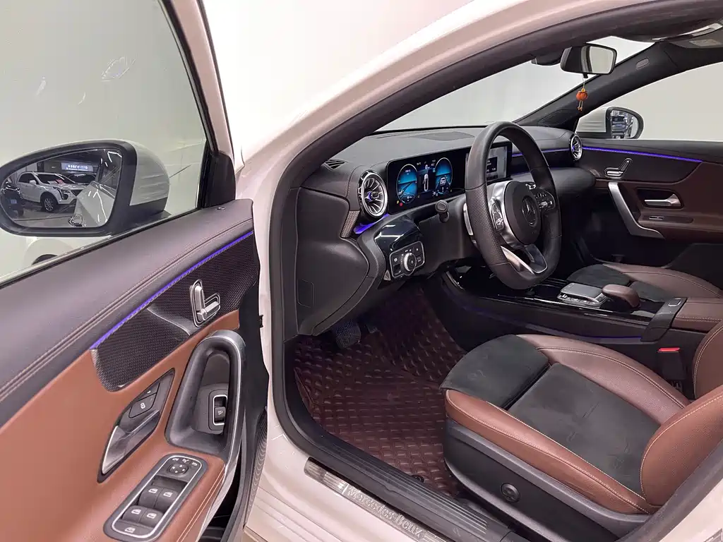 Mercedes-Benz A-Class 2021 — фото 14