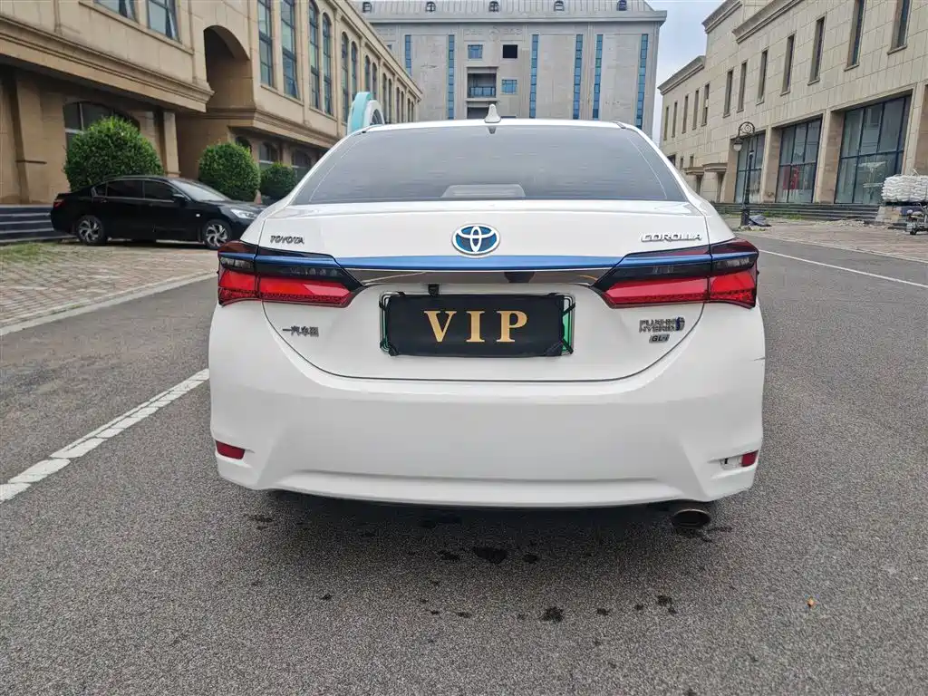 Toyota Corolla Dual Engine E+ 2019 — фото 9