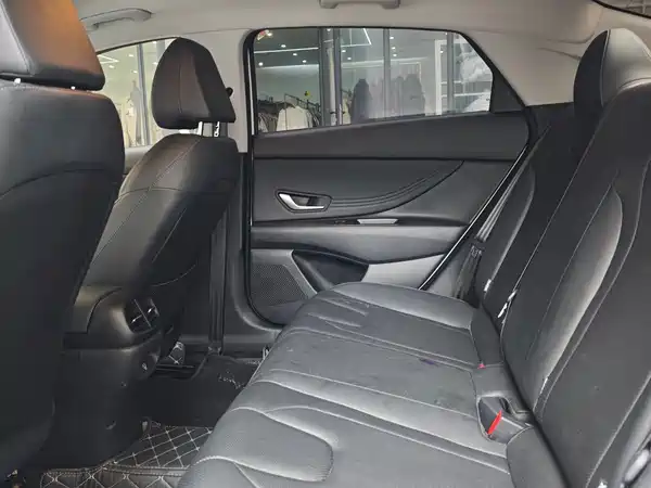Hyundai Elantra 2025